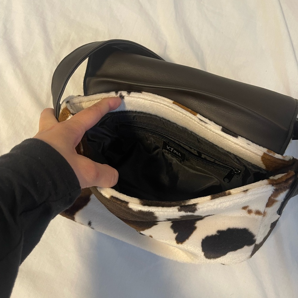 Elegant Cow Print Faux Fur Shoulder Bag - Picture 3 of 4